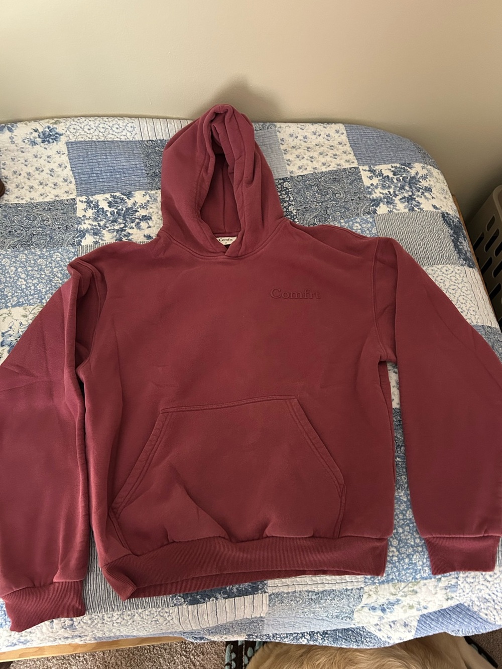 Comfort Colors Women’s oversized Pullover Hoodie in Wine